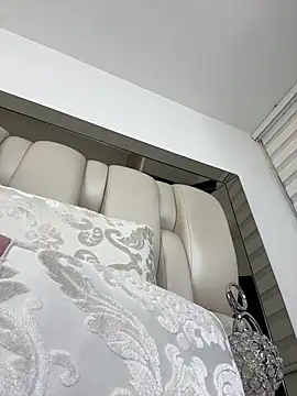 ALISSON FOXXX1 online show from February 2, 2026, 10:53 pm