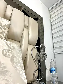 Snapshot of ALISSON_FOXXX1 chatting on October 24, 2025, 8:52 pm ALISSON FOXXX1 online show from October 24, 2025, 8:52 pm