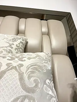 Snapshot of ALISSON_FOXXX1 chatting on December 1, 2025, 11:27 pm ALISSON FOXXX1 online show from December 1, 2025, 11:27 pm