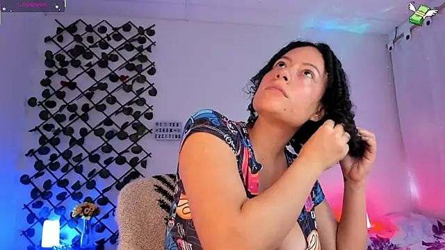 cailynhot online show from March 27, 2026, 9:38 pm