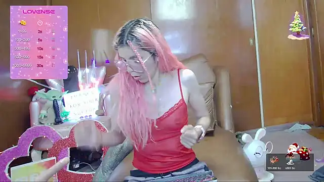 Skinygirl online show from October 11, 2025, 12:33 am