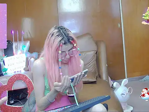 Skinygirl online show from October 15, 2025, 12:09 am