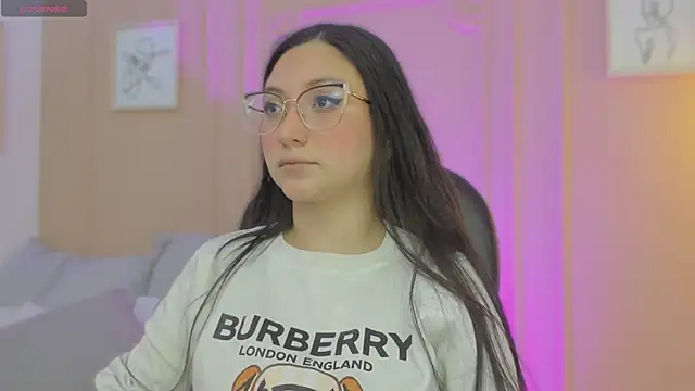 lucy neil online show from February 8, 2026, 2:31 am