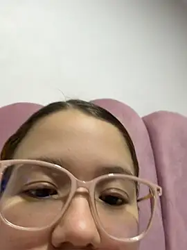 Lucyklein2022 online show from July 17, 2026, 1:36 am