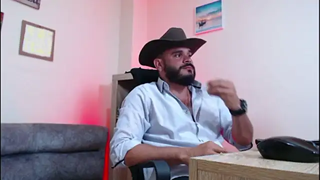 Snapshot of cowboyht chatting on May 5, 2026, 8:39 am cowboyht online show from May 5, 2026, 8:39 am
