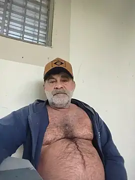 Snapshot of Peludo173317 chatting on June 25, 2026, 6:46 pm Peludo173317 online show from June 25, 2026, 6:46 pm