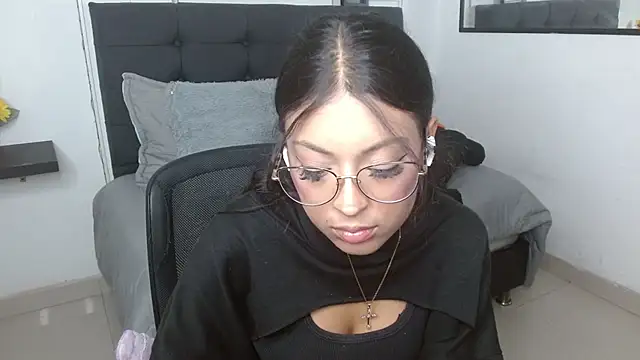 Snapshot of vaness_weet chatting on September 14, 2025, 7:47 pm vaness weet online show from September 14, 2025, 7:47 pm