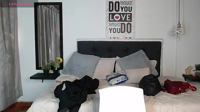 Snapshot of vaness_weet chatting on March 10, 2025, 8:01 pm vaness weet online show from March 10, 2025, 8:01 pm