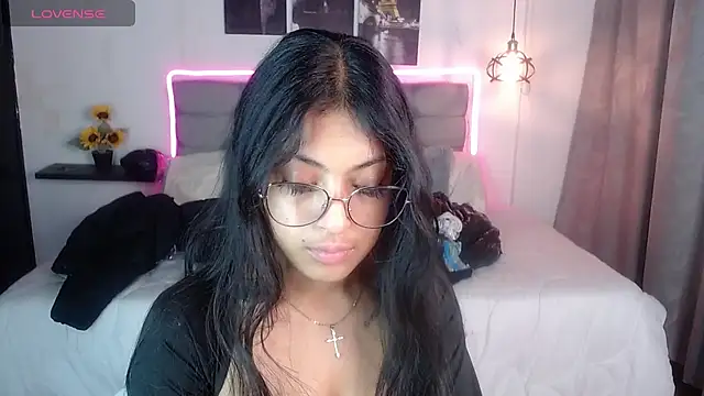 Snapshot of vaness_weet chatting on February 16, 2025, 7:27 pm vaness weet online show from February 16, 2025, 7:27 pm