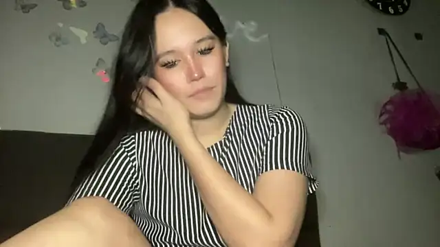 MeganTheRarest online show from November 3, 2025, 1:37 pm