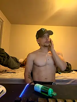 Snapshot of trippyski chatting on November 30, 2025, 9:43 am trippyski online show from November 30, 2025, 9:43 am