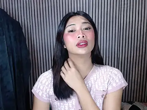 Maria-Moore online show from October 21, 2025, 6:40 pm