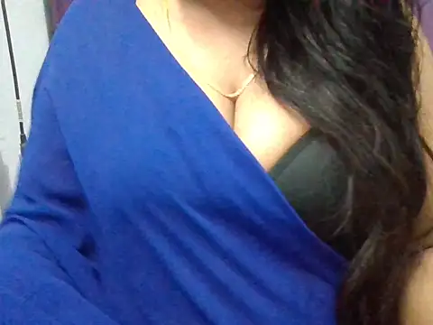 Roopshikha39 online show from November 11, 2025, 6:58 pm