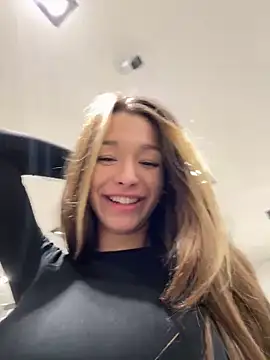 Snapshot of barbiehumpxxx chatting on December 5, 2024, 5:44 pm barbiehumpxxx online show from December 5, 2024, 5:44 pm