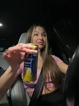 Snapshot of barbiehumpxxx chatting on December 7, 2024, 12:03 am barbiehumpxxx online show from December 7, 2024, 12:03 am