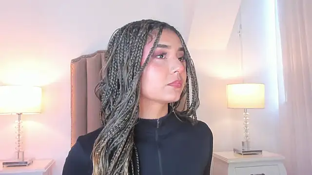 Emma Torres   online show from February 14, 2026, 12:27 pm