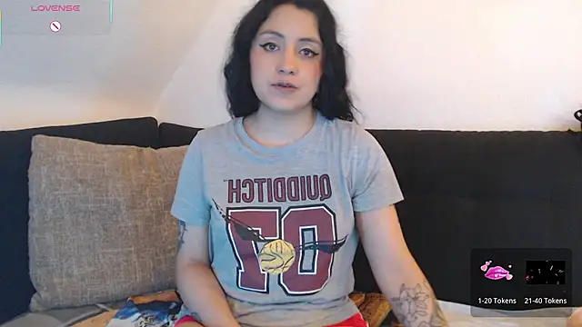 AbsentaVert online show from October 18, 2025, 1:02 pm