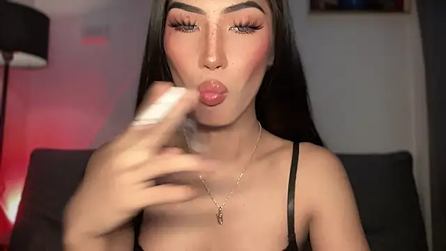 Snapshot of Bella_Gordon chatting on November 30, 2025, 4:57 am Bella Gordon online show from November 30, 2025, 4:57 am