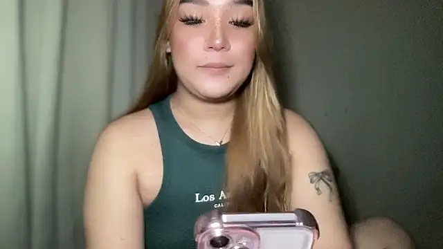 MissCataleyaxxx online show from January 28, 2025, 12:00 pm