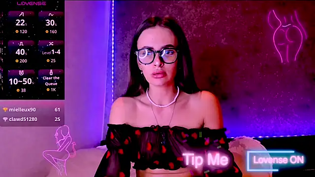 Snapshot of madina_taher chatting on March 2, 2026, 10:38 pm madina taher online show from March 2, 2026, 10:38 pm