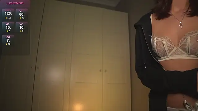 -JuicyMolly- online show from March 2, 2026, 6:15 pm