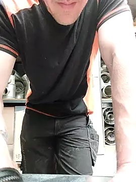 Xcoquinx online show from March 19, 2025, 1:40 pm