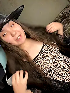 Var Kiss online show from November 4, 2025, 10:08 am