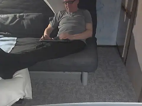 Snapshot of kiam471 chatting on March 5, 2025, 10:32 pm kiam471 online show from March 5, 2025, 10:32 pm