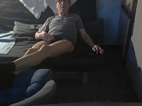 Snapshot of kiam471 chatting on March 4, 2025, 5:13 pm kiam471 online show from March 4, 2025, 5:13 pm