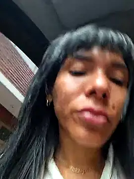 Doll Loren online show from March 7, 2025, 7:27 pm