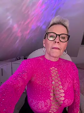 Snapshot of German_Milf chatting on April 21, 2026, 12:45 pm German Milf online show from April 21, 2026, 12:45 pm