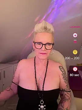 Snapshot of German_Milf chatting on May 24, 2026, 12:16 pm German Milf online show from May 24, 2026, 12:16 pm