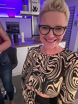 German Milf online show from March 20, 2025, 6:42 pm