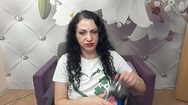 SweetArtemis online show from November 18, 2025, 11:15 pm