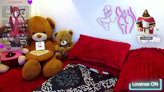 TR4NSCUTI3 online show from February 16, 2026, 7:40 am