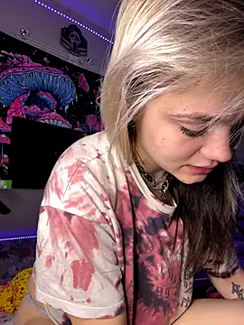 Snapshot of Cutiepiespanks chatting on November 22, 2025, 6:07 pm Cutiepiespanks online show from November 22, 2025, 6:07 pm