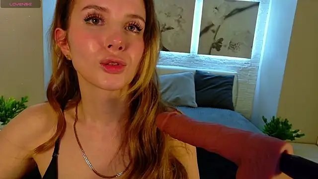 Snapshot of Betty_June chatting on May 24, 2026, 9:04 pm Betty June online show from May 24, 2026, 9:04 pm