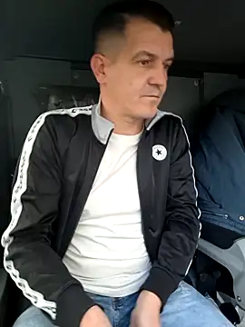 Snapshot of Hakocity2200 chatting on December 17, 2024, 6:45 am Hakocity2200 online show from December 17, 2024, 6:45 am