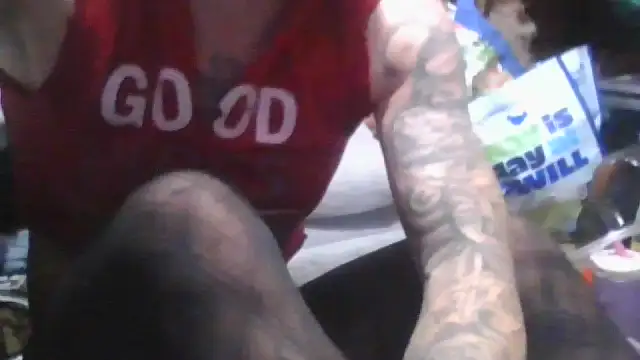 Snapshot of mommyslittlefemboy chatting on June 13, 2026, 9:40 am mommyslittlefemboy online show from June 13, 2026, 9:40 am