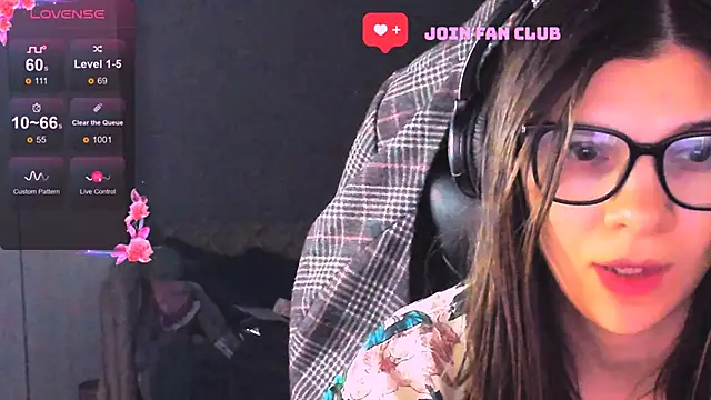 MollyLollipop online show from November 24, 2025, 4:51 pm