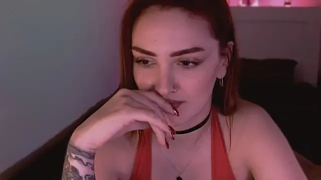 LilyFarey online show from December 17, 2024, 6:31 pm