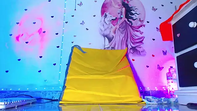 oliviarodriguez2u online show from February 28, 2026, 10:42 pm