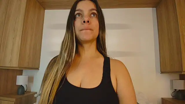 Isabella Harley online show from December 1, 2025, 1:56 pm