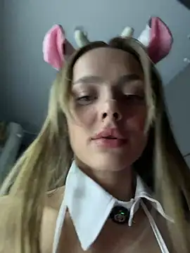 Kylie Desire online show from November 1, 2025, 6:08 am