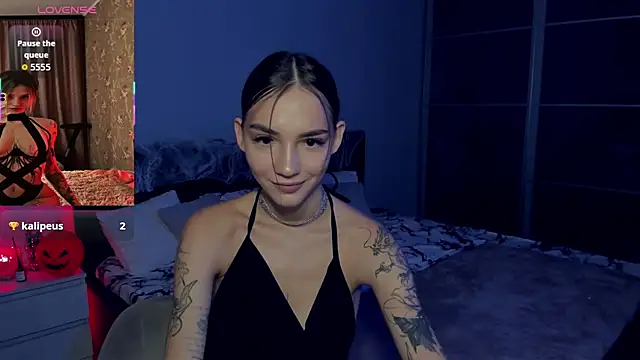 Snapshot of SophieCatty chatting on November 1, 2025, 12:32 pm SophieCatty online show from November 1, 2025, 12:32 pm