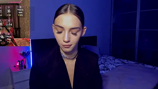 Snapshot of SophieCatty chatting on October 3, 2025, 2:51 pm SophieCatty online show from October 3, 2025, 2:51 pm