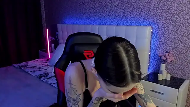 Snapshot of SophieCatty chatting on February 24, 2025, 11:32 am SophieCatty online show from February 24, 2025, 11:32 am