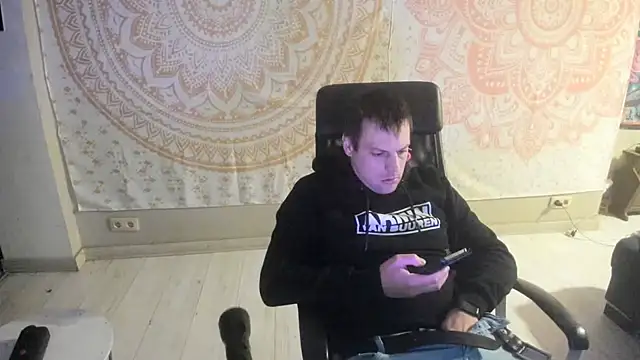 Snapshot of slankecrosdresser chatting on September 27, 2025, 12:06 am slankecrosdresser online show from September 27, 2025, 12:06 am