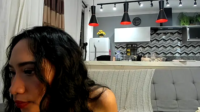 Snapshot of itsyourcassie chatting on February 16, 2025, 2:42 am itsyourcassie online show from February 16, 2025, 2:42 am