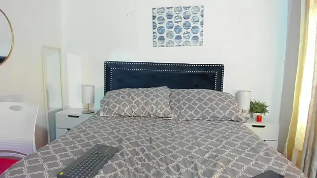 Snapshot of ZulyMichels chatting on February 23, 2026, 12:39 pm ZulyMichels online show from February 23, 2026, 12:39 pm